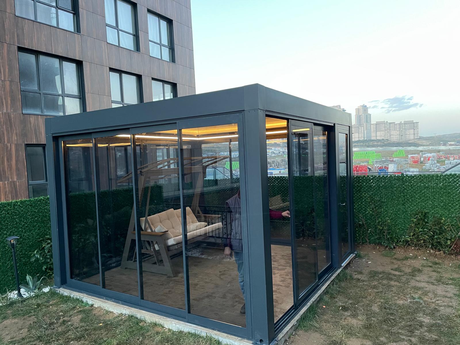 Kış Bahçesi Ve Giyotin 44